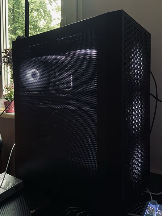 Komputer gamingowy Ryzen 7800x3d Rtx 5070ti