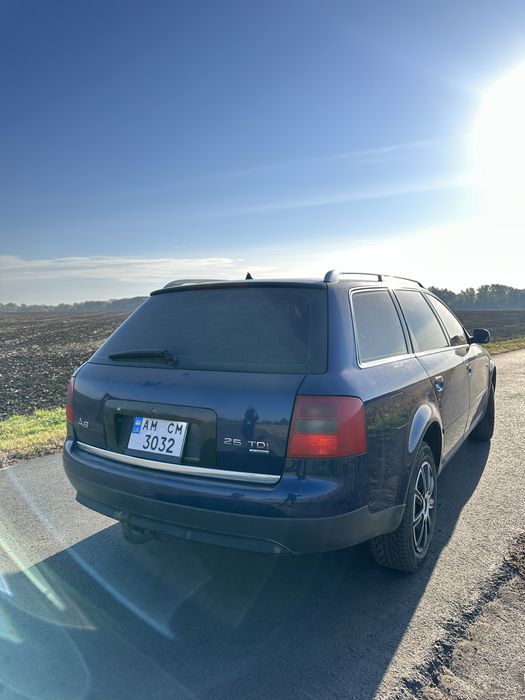 Продам audi a6c5 2000