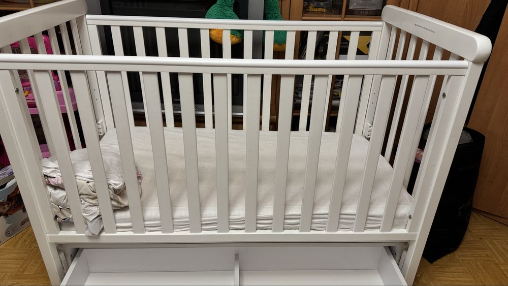 Продам дитяче ліжечко Верес