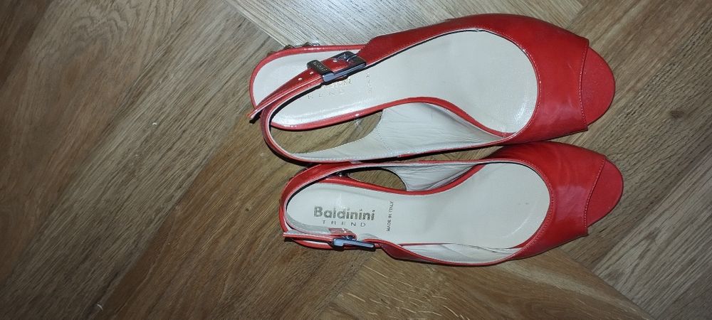 Wloskie buty damskie , przepiękne, wygodne, eleganckie, na wiele okazj