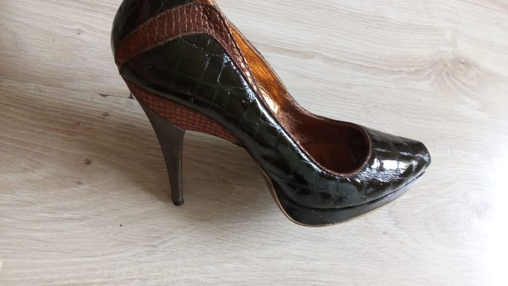 Just cavalli szpilki damskie oryginalne skóra 38,5