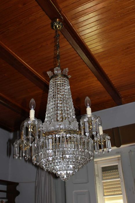 Lustre de 9 lumes fabricado na  Marinha Grande