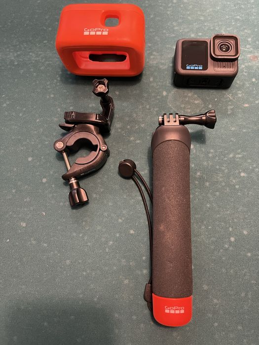 Go Pro 13 Black e acessórios