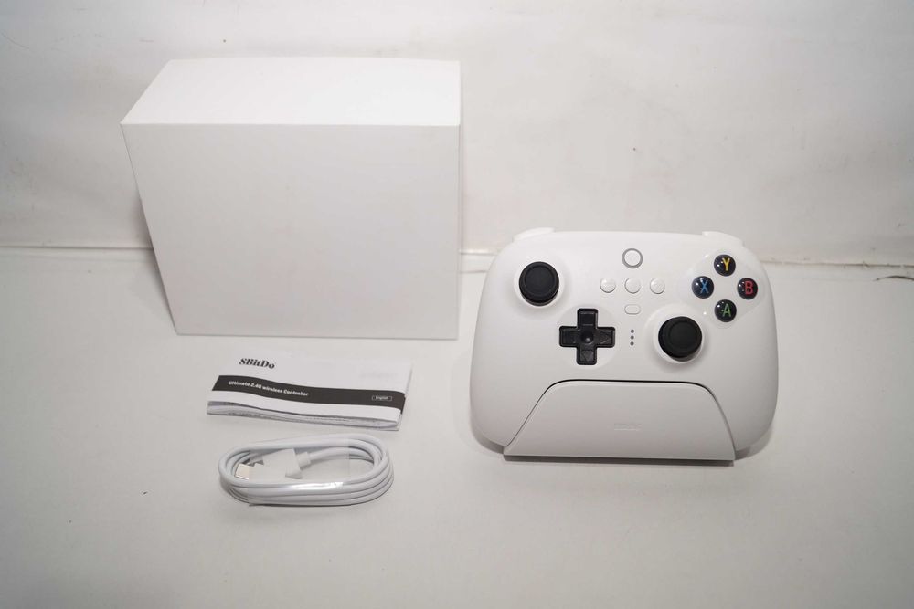 Bezprzewodowy Pad kontroler 8BitDo 81HA Windows Android Apple BT 2.4G