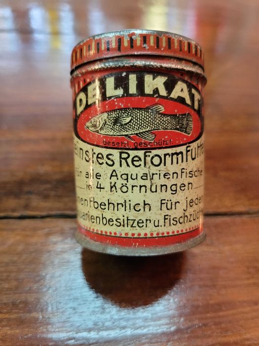 Stara przedwojenna puszka pokarm dla rybek Delikat