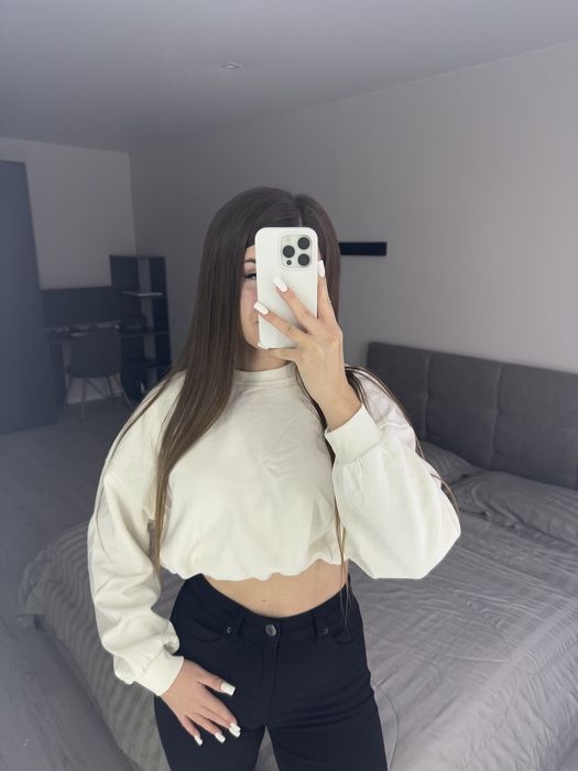 Коротке молочне/біле худі на резинці Reserved