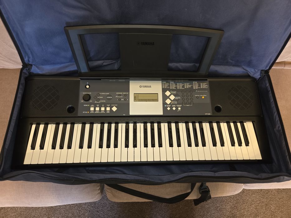 Keyboard Yamaha YPT-230
