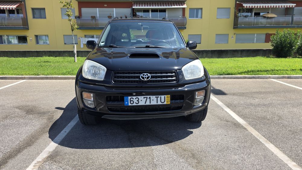 Toyota RAV4 2.0 D4D -Revisão Feita