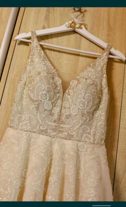 Suknia ślubna , w kolorze ecru rozmiar 36