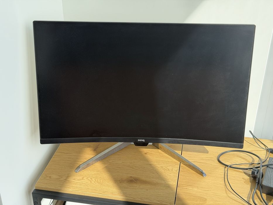 Вигнутий 2К монітор BenQ EX3203R 31.5" 144Hz