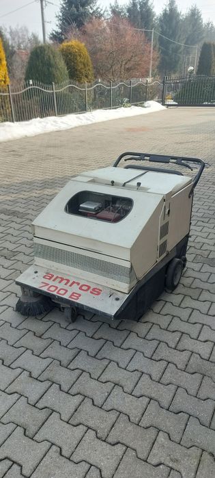 Zamiatarka spalinowa BRIGGS & STRATTON