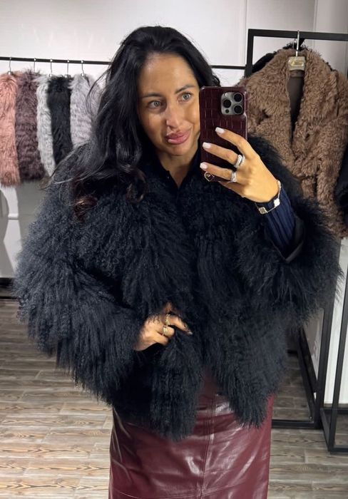 Шуба з натуральної лами