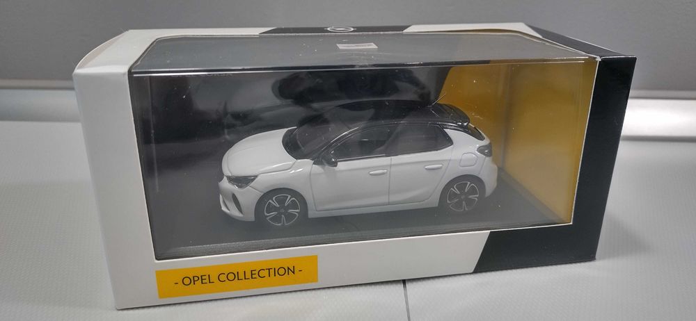 Opel Corsa F 1:43