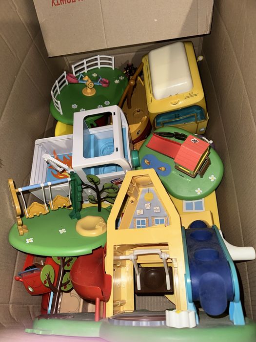 РОЗПРОДАЖ!На фото не все! Різні набори свинки Пеппи