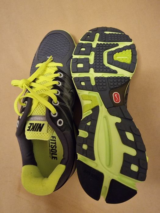 Ténis Nike novos