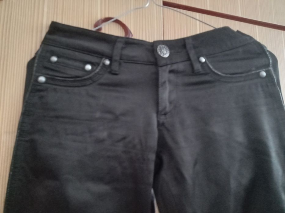 Продам атласні стрейчеві штани для дівчинки 26 р