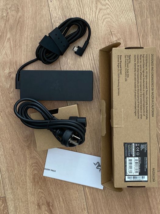 230 W para modelos razer blade 15.6 gtx 1070, power adapter