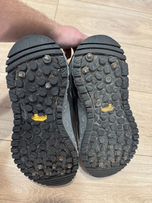 Buty do brodzenia Orvis Access Vibram z kolcami muchowe