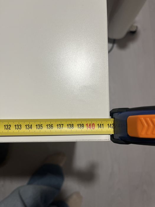 Secretária branca IKEA com gavetas