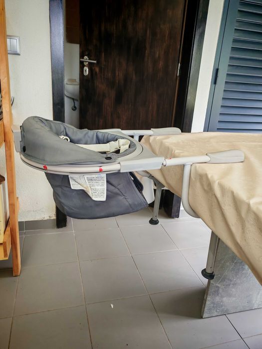Cadeira de mesa giratória Chicco para bebé