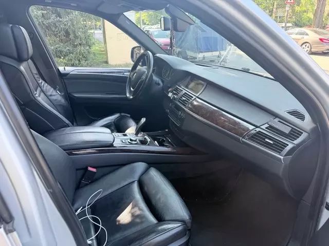Продам BMW e70 під пригон