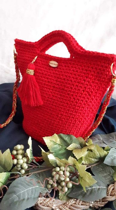 Czerwona torebka handmade ze sznurka bawełnianego