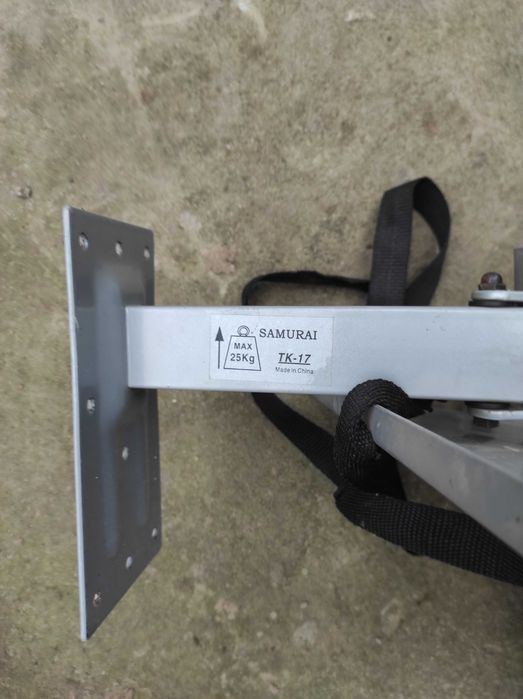 Кронштейн настенная полка для ТВ