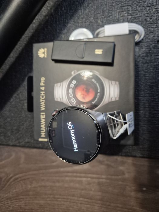 Huawei Watch 4 Pro Titanium Case