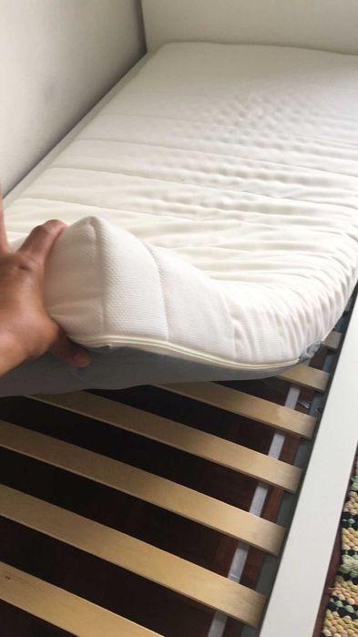 Cama Solteiro IKEA com Colchão