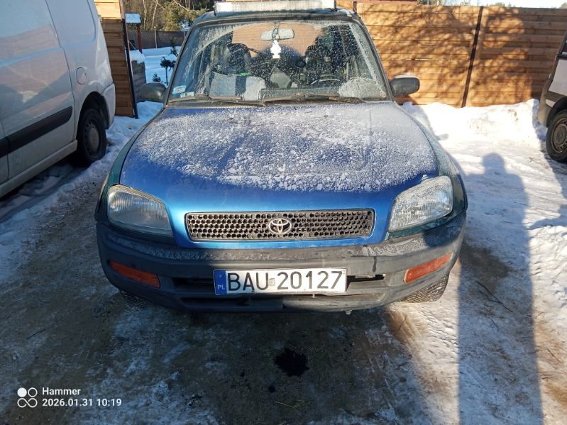 Toyota RAV4 uszkodzona