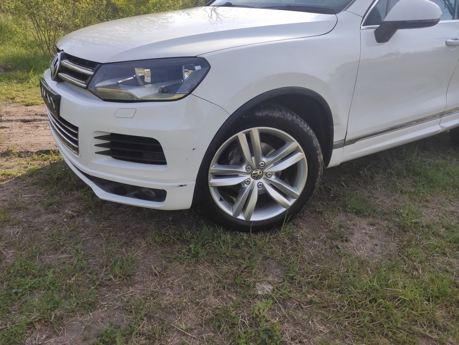 Запчастини розборка бампер R-LINE  Volkswagen Touareg Tuareg NF Тоуаре