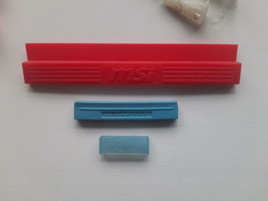 Заглушки пылезащитные для VGA, HDMI. USB, COM-порт кабелей и разъемов