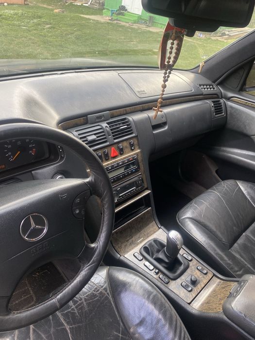 Продам мерсидес Е 280