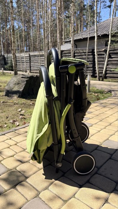 Прогулянкова коляска Chicco Trolley Me Lime