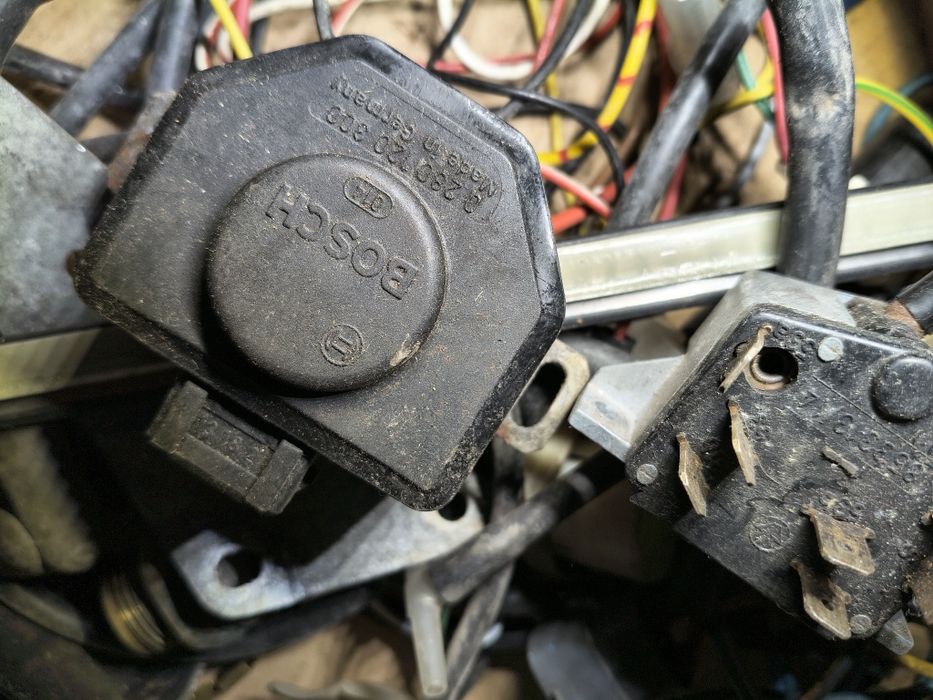 Zamek panel klapy bagażnika przekaźnik Saab 900 krokodyl