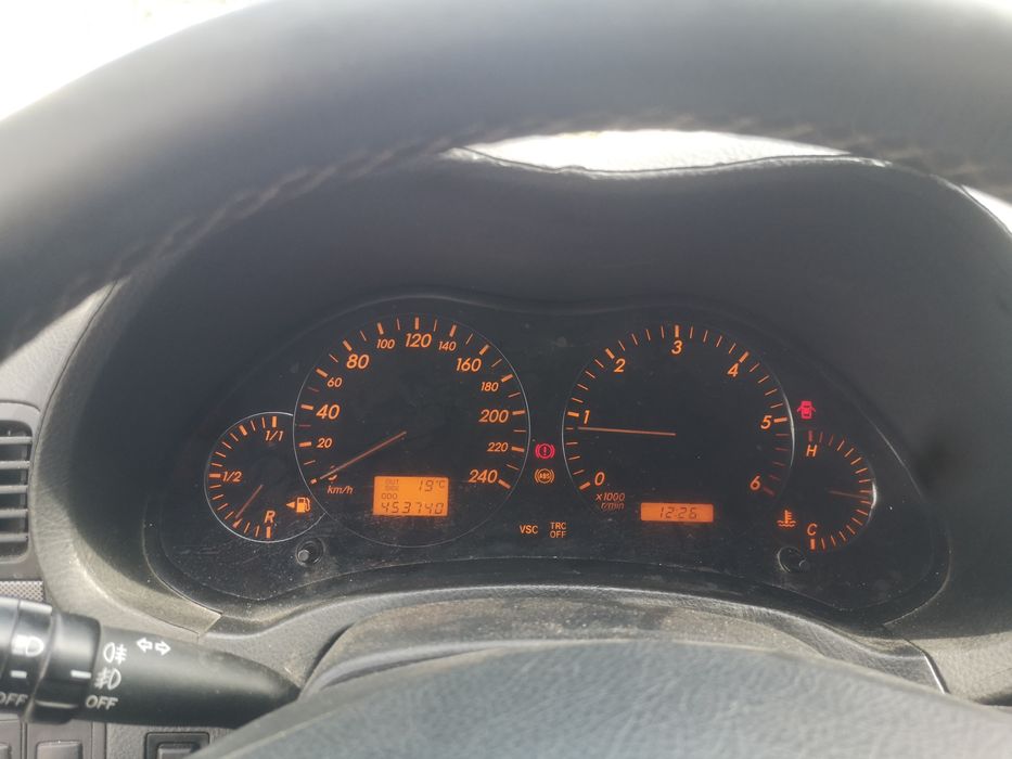 Toyota Авенсис 2.0 dizel