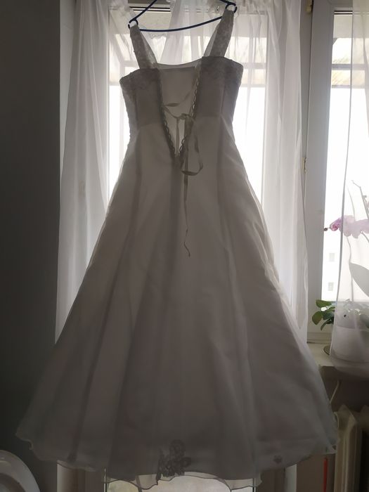 Suknia ślubna odzież