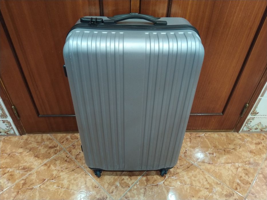 Mala malas de porão até 23 kg viagem casa quarto apartamento vivenda escritório gabinete carro.