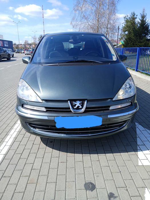 Автомобіль мінівен