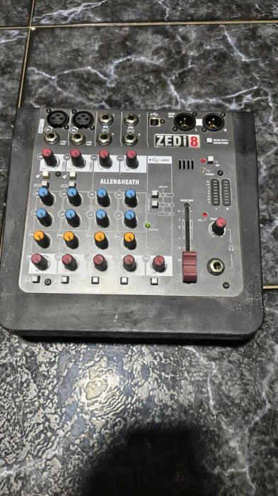 Allen & Heath ZEDi-8 Analog Mixer / USB Audio Interface