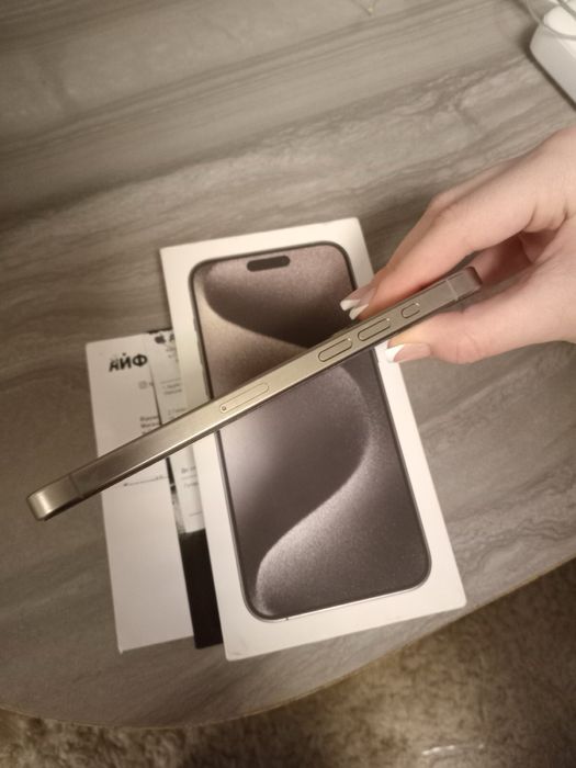 Продам Айфон 15 про макс