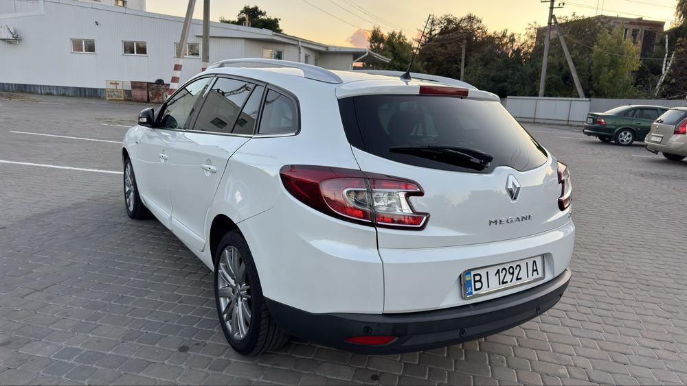 Renault Megane 2016рік BOSE Не фарбований