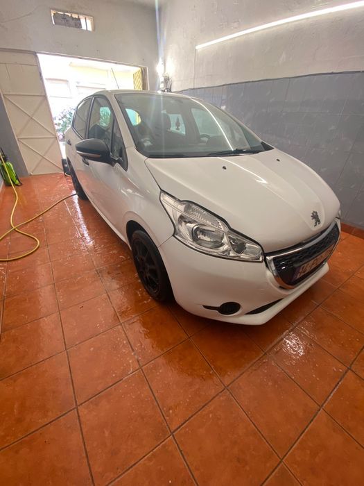 Lavagem Auto Profissional e Higienização de Estofos – Amadora