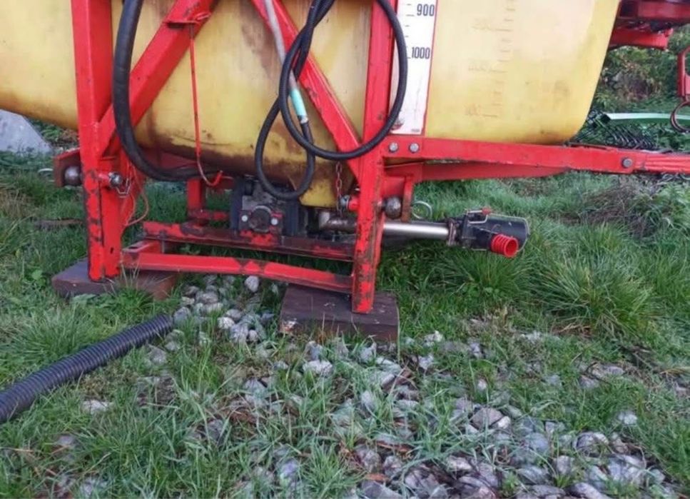 Opryskiwacz marki Rau 2001 rok