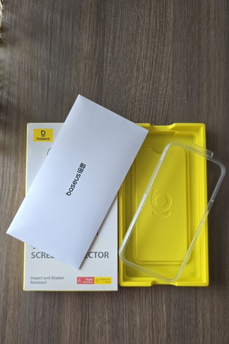 Продам захисне скло Baseus на Iphone 15 Pro