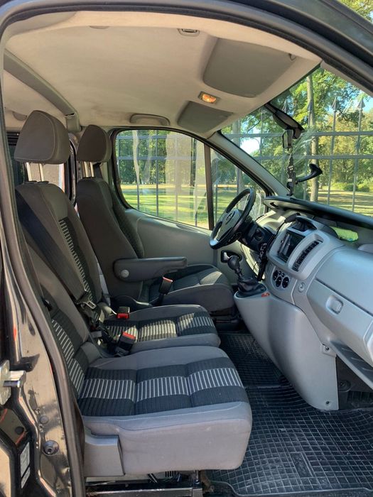 Wynajem busa 9 osobowego