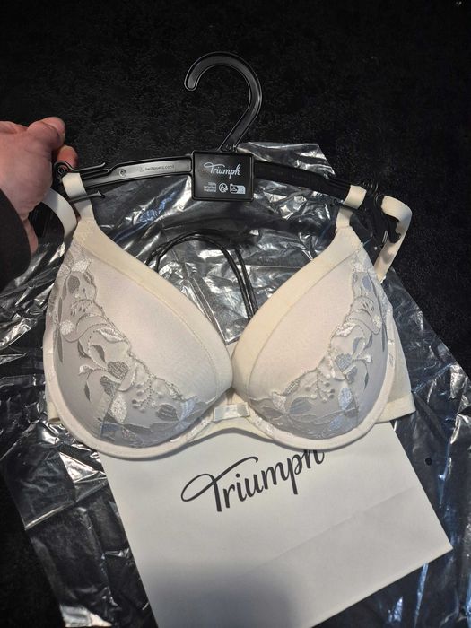 Nowy biustonosz Triumph Sexy Angel Spotlight WHU01, 70E, push-up
