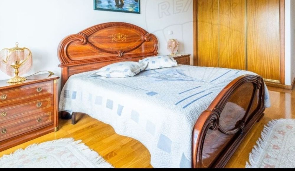Vende-se, mobília de quarto.