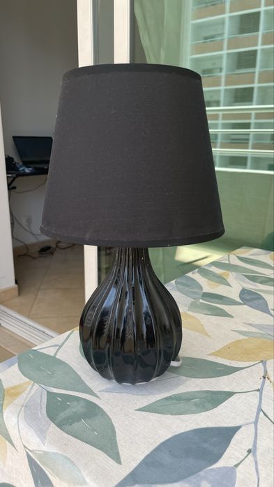 Candeeiro de Mesa em Cerâmica Decorativo – Excelente Estado