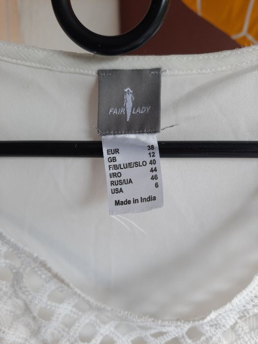 Bluzka z koronką 40